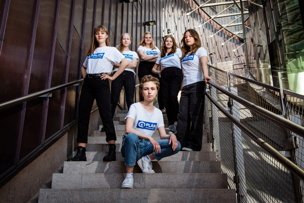 Sitoutimme ihmisiä ja yhteisöjä toimintaamme tasa-arvon puolesta