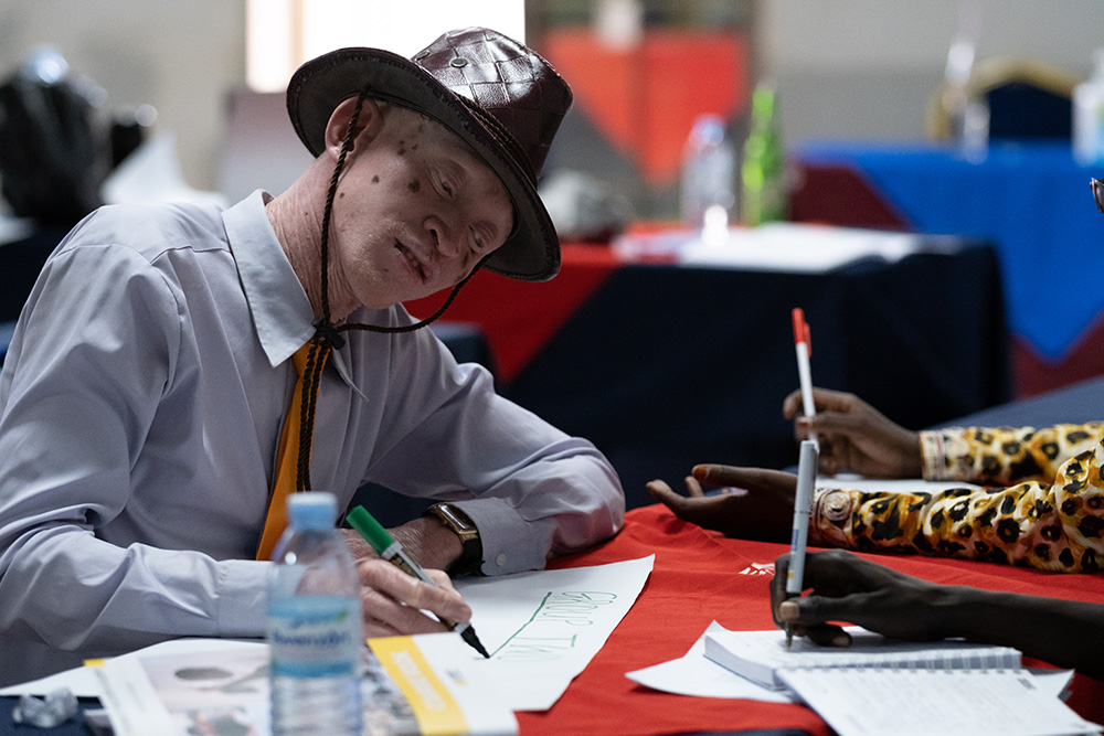 Tukea vamman kanssa eläville Ugandassa