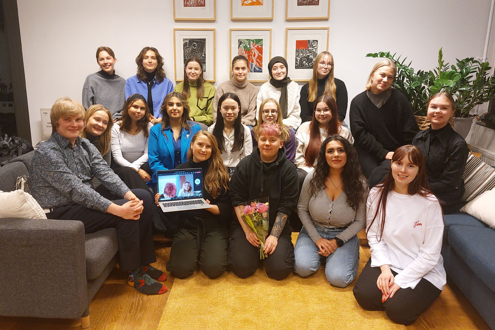 Sitoutimme ihmisiä ja yhteisöjä toimintaamme tasa-arvon puolesta