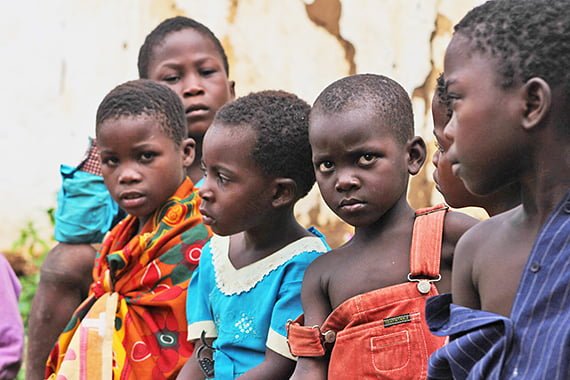 Hirmumyrsky Idai on tuhonnut Mosambikissa tuhansien lasten kodit ja koulut.