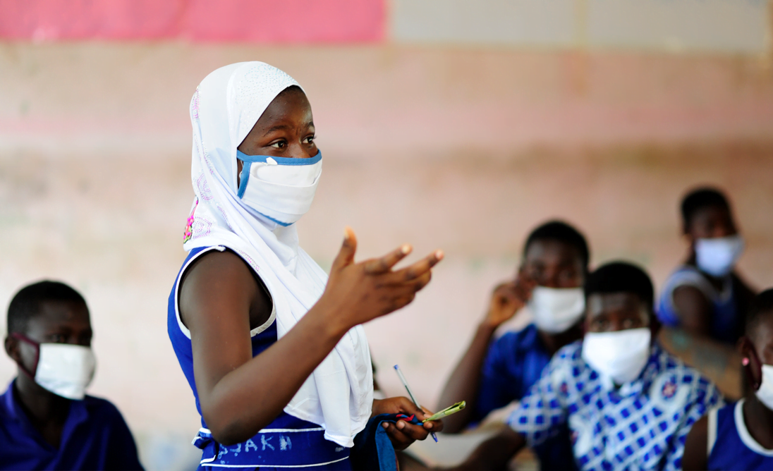 Tyttöjen koulutus on yksi tehokkaimmista keinoista edistää tasa-arvon toteutumista. Kuukausilahjoituksesi edistää heikoimmassa asemassa olevien tyttöjen oikeuksia.