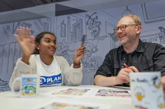 Planin lastenhallituksen Priya Härkönen valtasi Aku Ankan päätoimittajan Aki Hyypän paikan ja toimitti Aku Ankan numeron 41/18.