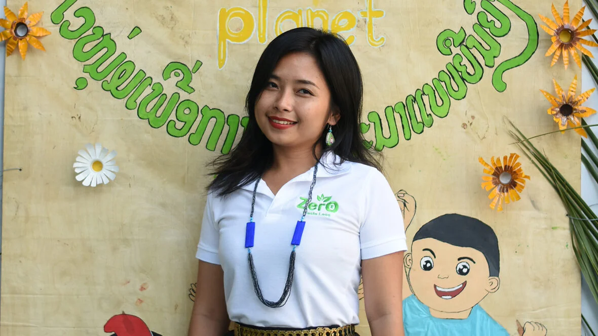 Laosilainen tutkija ja Zero Waste Laos -ryhmän perustaja Souksaveuy