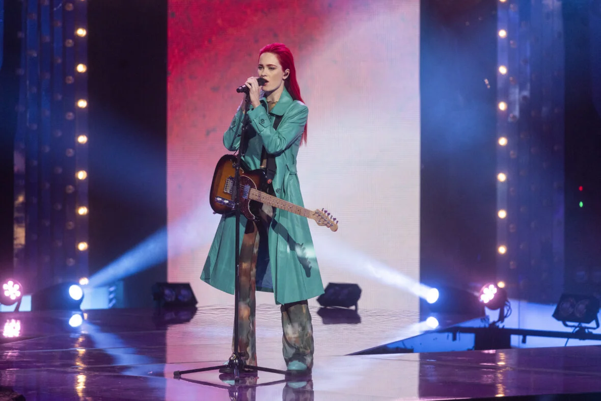 Sanni esiintyy Nenäpäivä-show'ssa