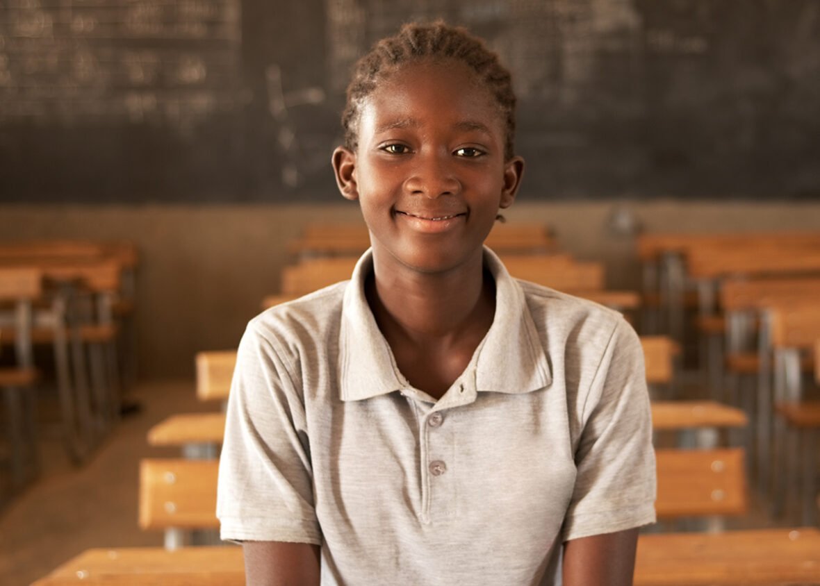 Burkinafasolainen Lucie koulussa