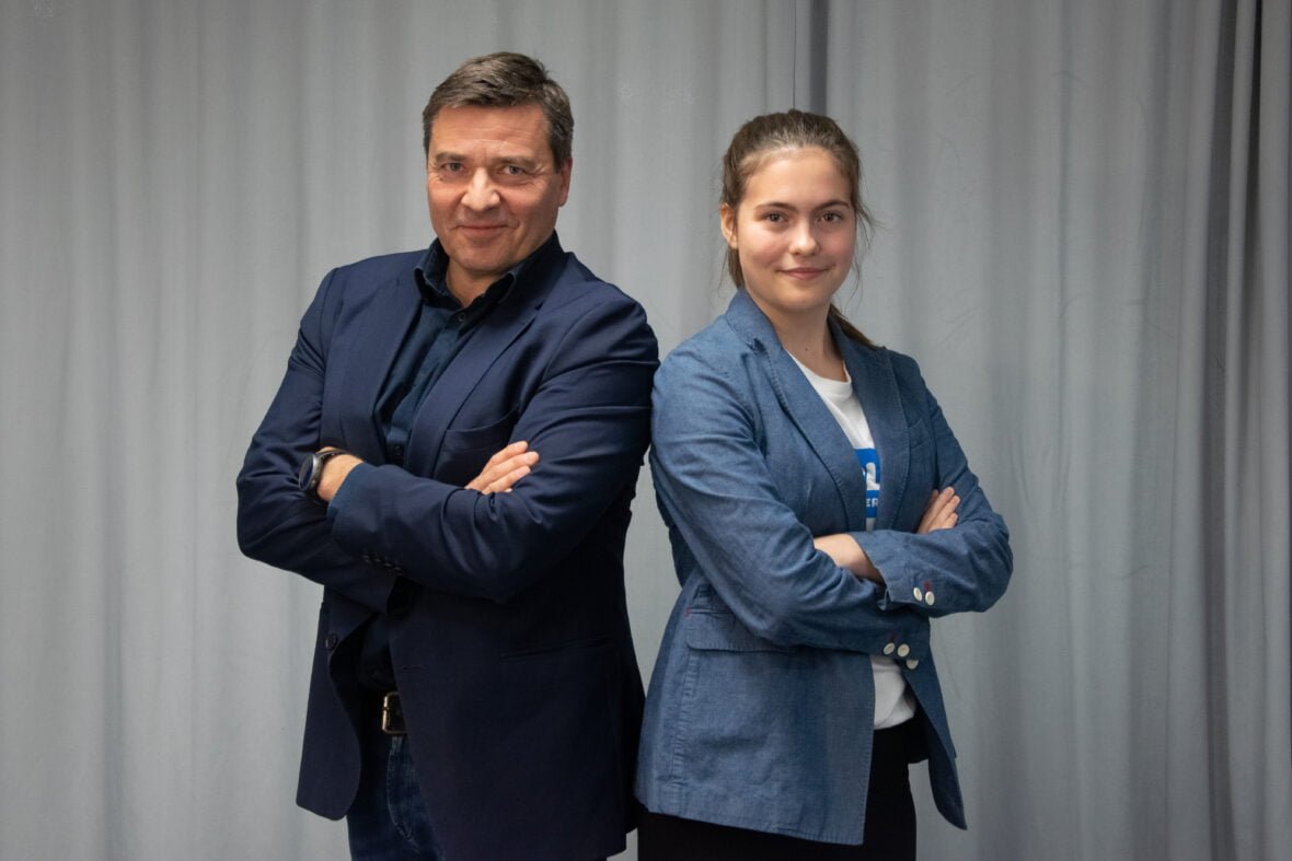 #GirlsTakeover-valtaaja Maliina Heikkilä ja Palloliiton pääsihteeri Marco Casagrande.