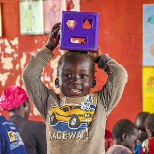 Satuhetki auttaa kriisin keskellä eläviä lapsia unohtamaan pelkonsa ja ymmärtämään paremmin tunteitaan.