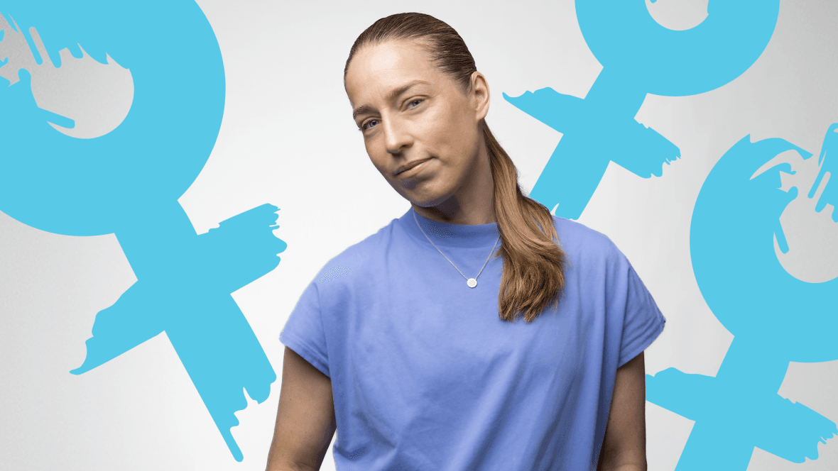 Ex-jalkapalloilija Linda Sällström puolustaa tyttöjen oikeuksia.